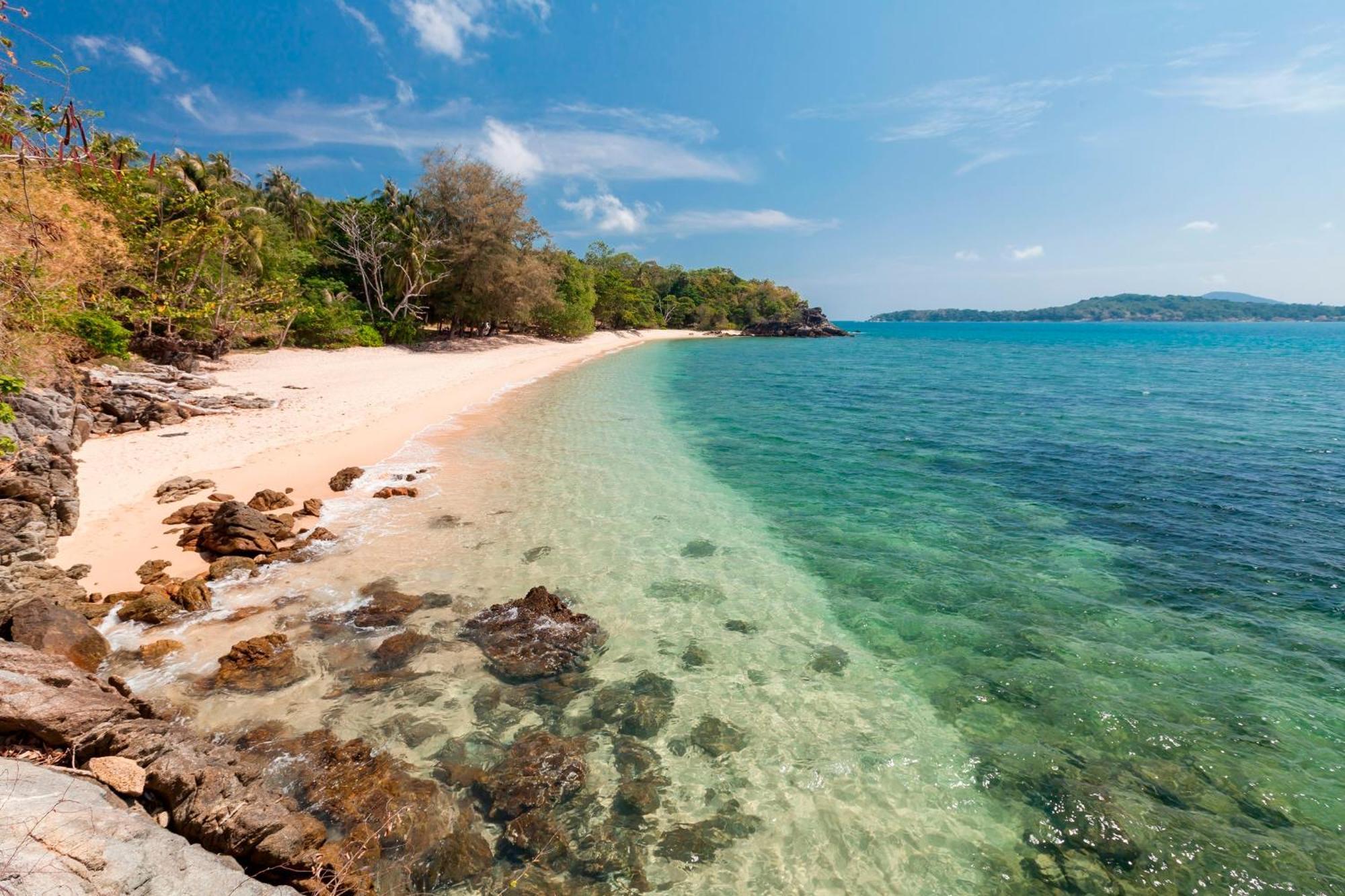 Baan Khunying - Secluded Phuket Beachfront Villa Rawai Экстерьер фото