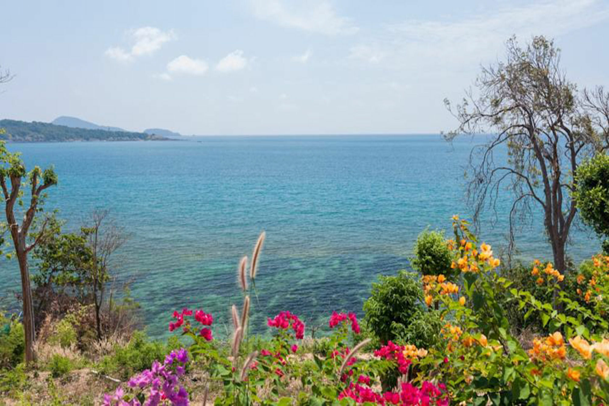 Baan Khunying - Secluded Phuket Beachfront Villa Rawai Экстерьер фото