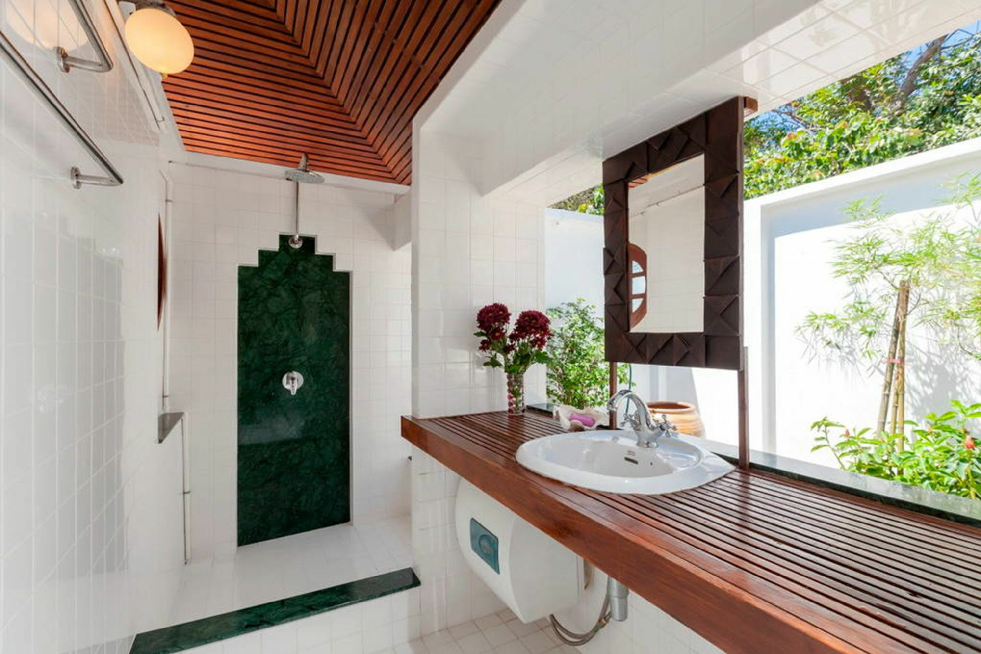 Baan Khunying - Secluded Phuket Beachfront Villa Rawai Экстерьер фото