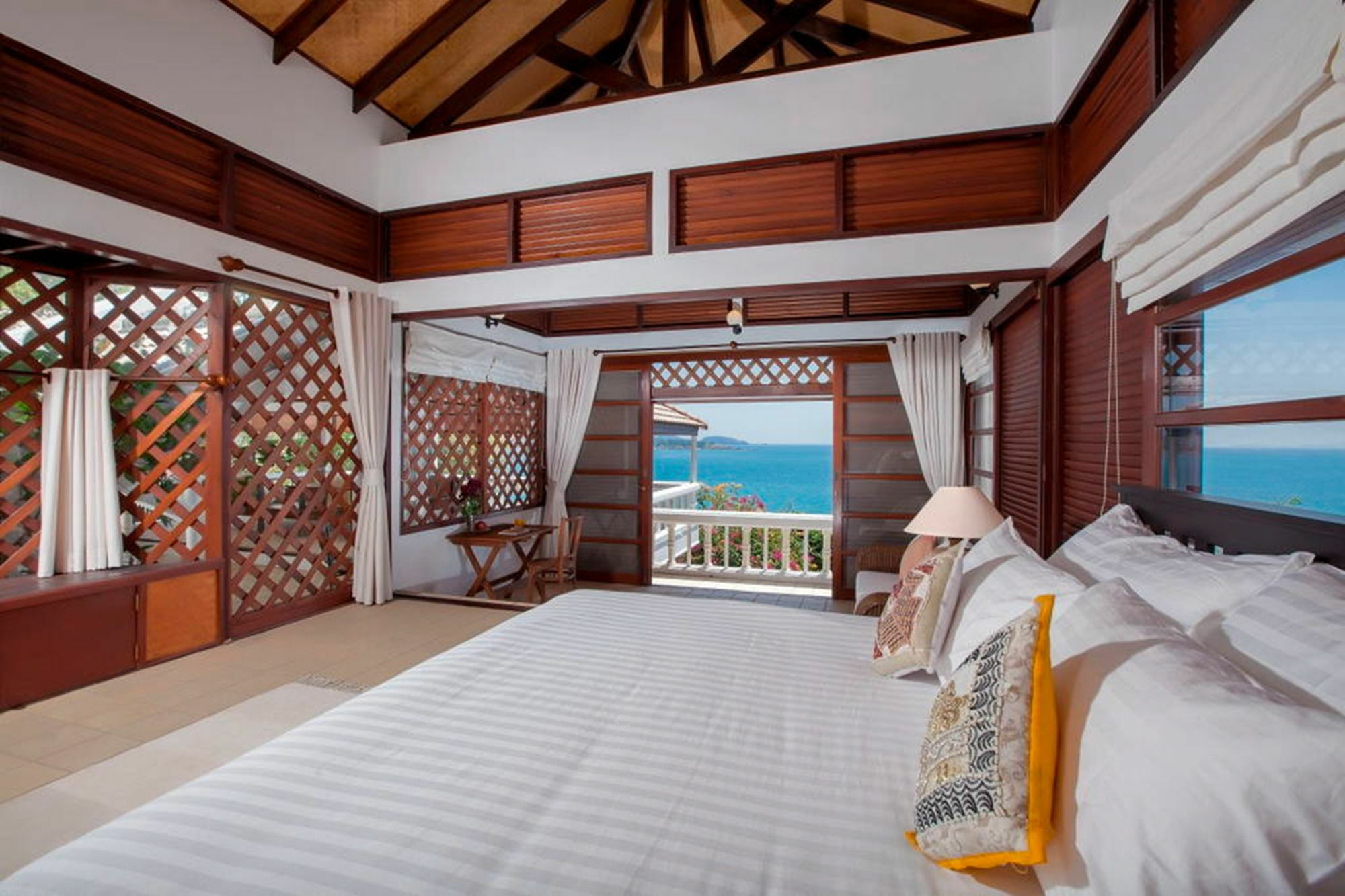 Baan Khunying - Secluded Phuket Beachfront Villa Rawai Экстерьер фото